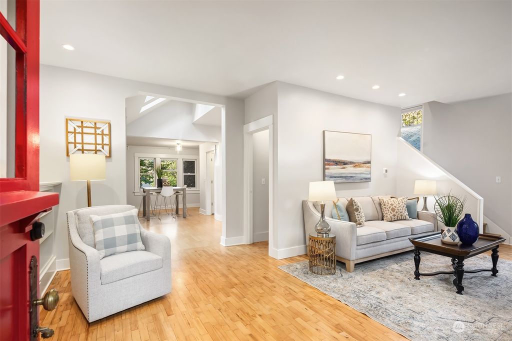 Photo of 229 33rd Avenue E, Seattle, WA 98112 (MLS # 2304844)