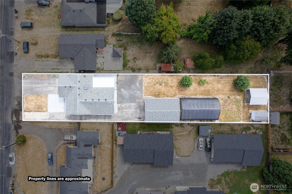 Photo of 3333 Pennsylvania Street, Longview, WA 98632 (MLS # 2575839)