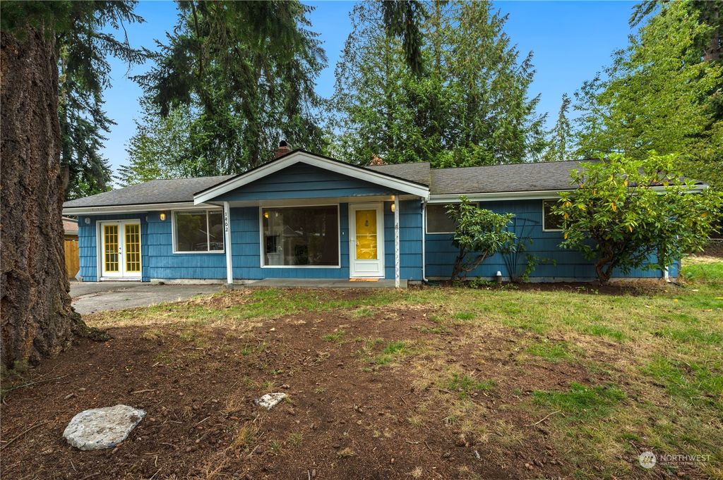 Photo of 1402 N 136th Street, Seattle, WA 98133 (MLS # 2286287)
