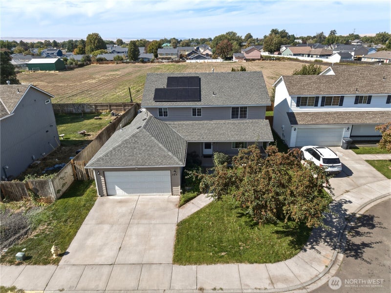 243 NW Schnabel Ln
