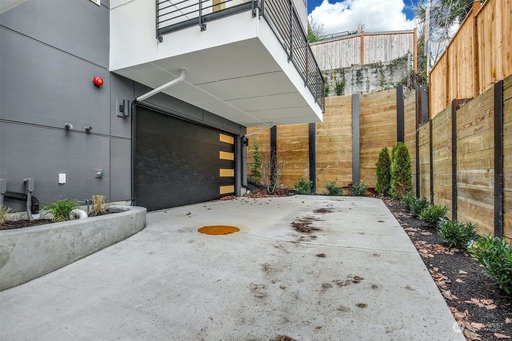 Photo of 6440 NE 181st Street #103, Kenmore, WA 98028 (MLS # 2027548)