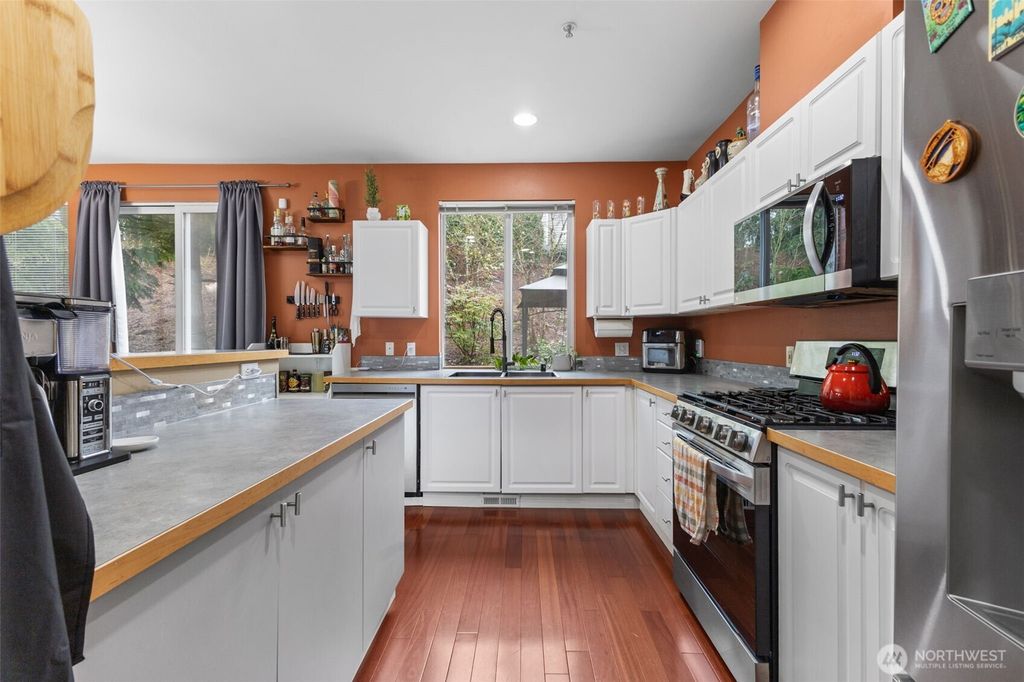 Photo of 22727 43rd Avenue S #11-1, Kent, WA 98032 (MLS # 2487192)