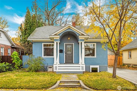 Photo of 8 Newell Street, Walla Walla, WA 99362 (MLS # 2454799)