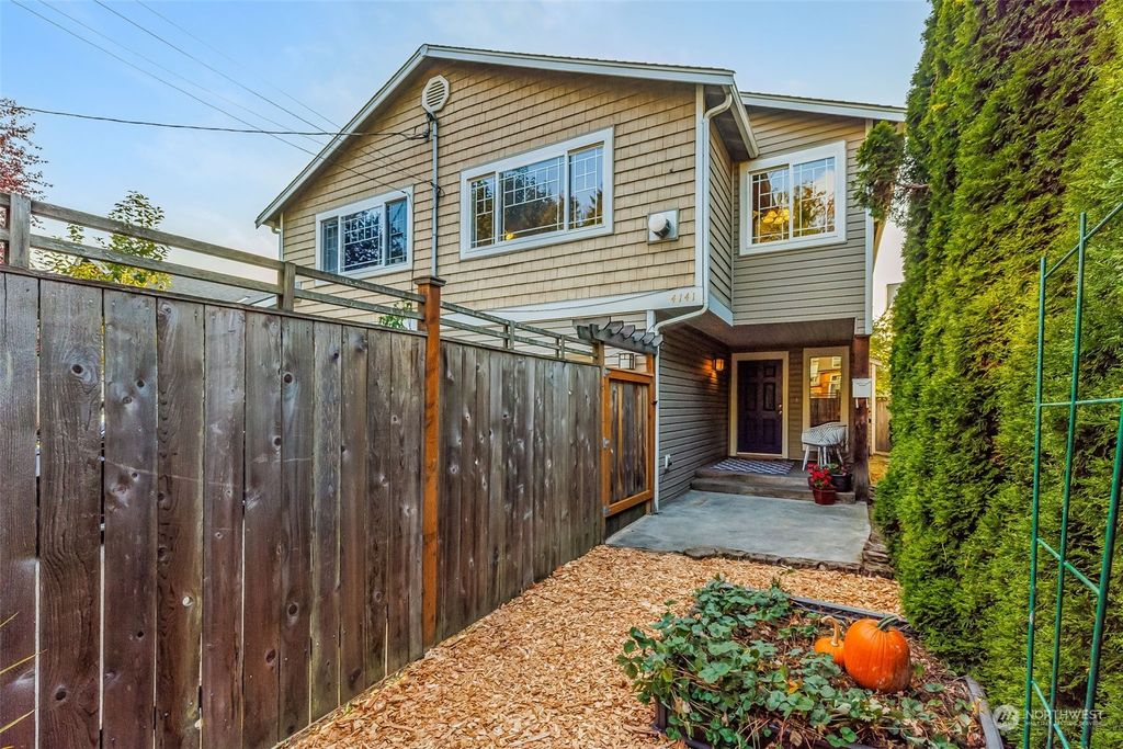 Photo of 4141 Delridge Way SW, Seattle, WA 98106 (MLS # 2004648)