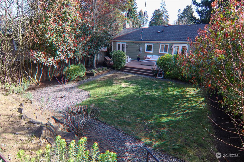 Photo of 4702 NE 55th Street, Seattle, WA 98105 (MLS # 2053038)