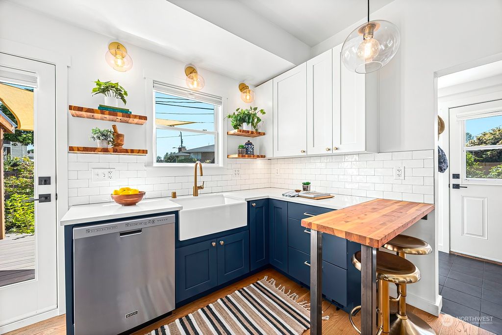 Photo of 8412 Duncan Avenue S, Seattle, WA 98118 (MLS # 2257530)