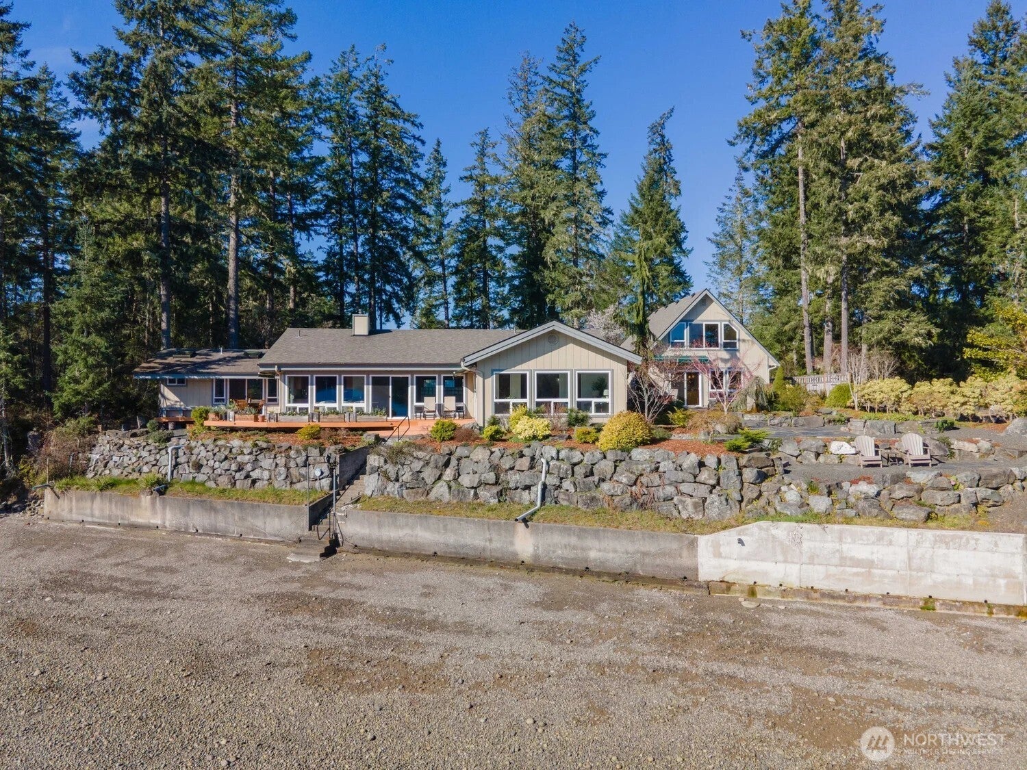 3451 E Pickering Road