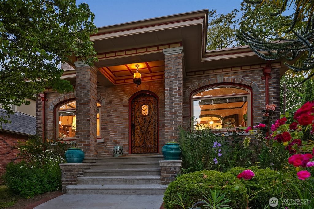 Photo of 1435 36th Avenue, Seattle, WA 98122 (MLS # 2390480)