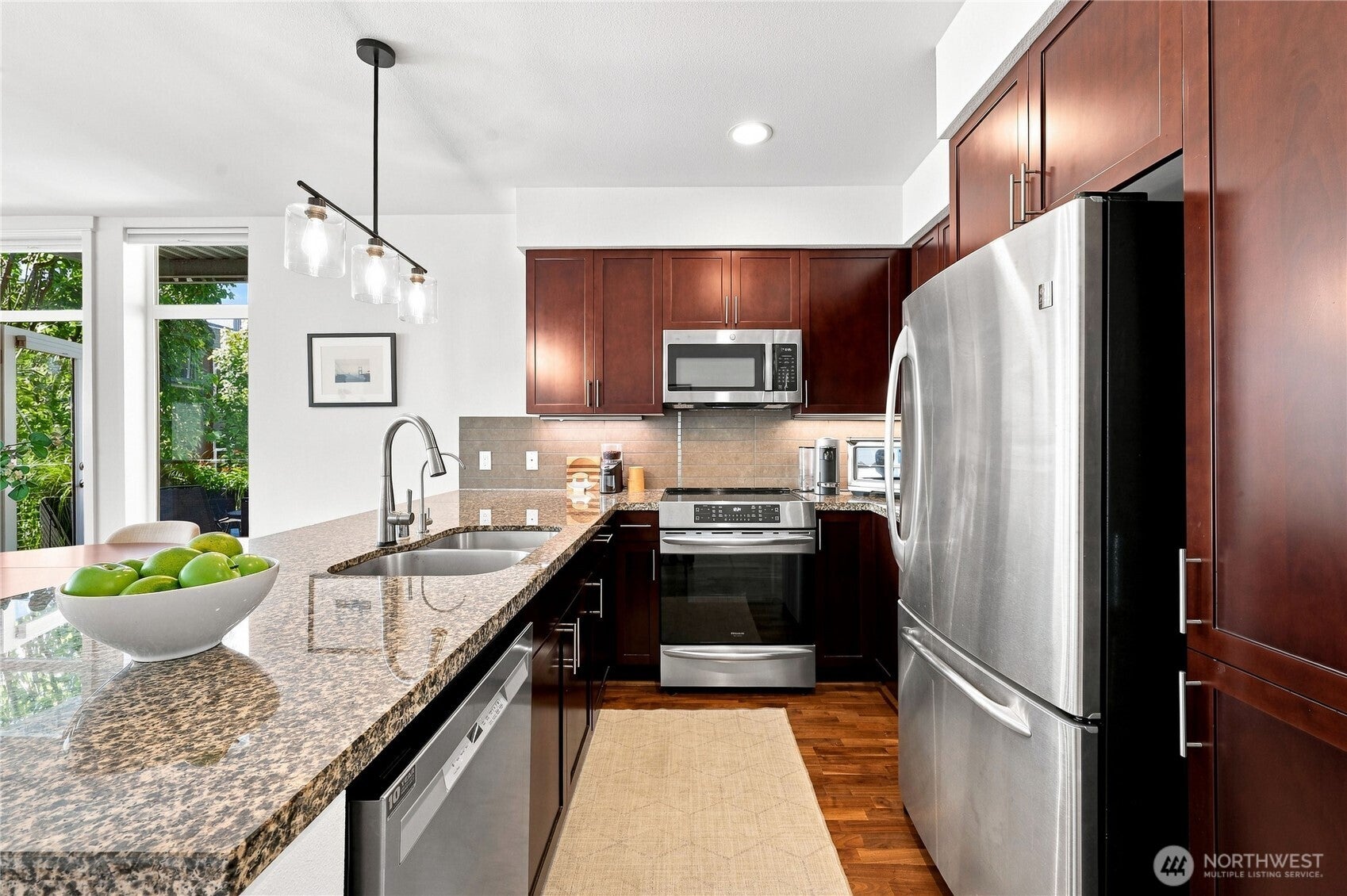 130 Harbor Square Loop NE H1