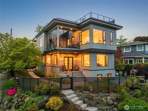 Photo of 3303 37th Avenue W, Seattle, WA 98199 (MLS # 2522559)