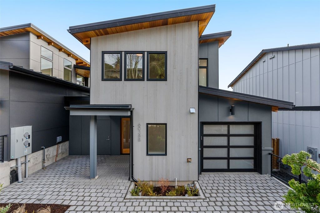 Photo of 6038 50th Avenue NE #B, Seattle, WA 98115 (MLS # 2478594)