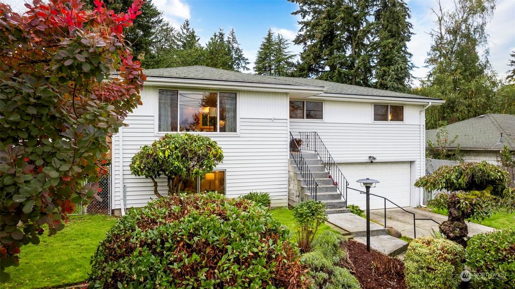 Photo of 13315 3rd Avenue NE, Seattle, WA 98125 (MLS # 2294041)