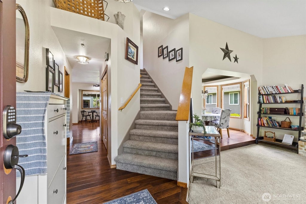 Photo of 7212 67th Street NE, Marysville, WA 98270 (MLS # 2543707)