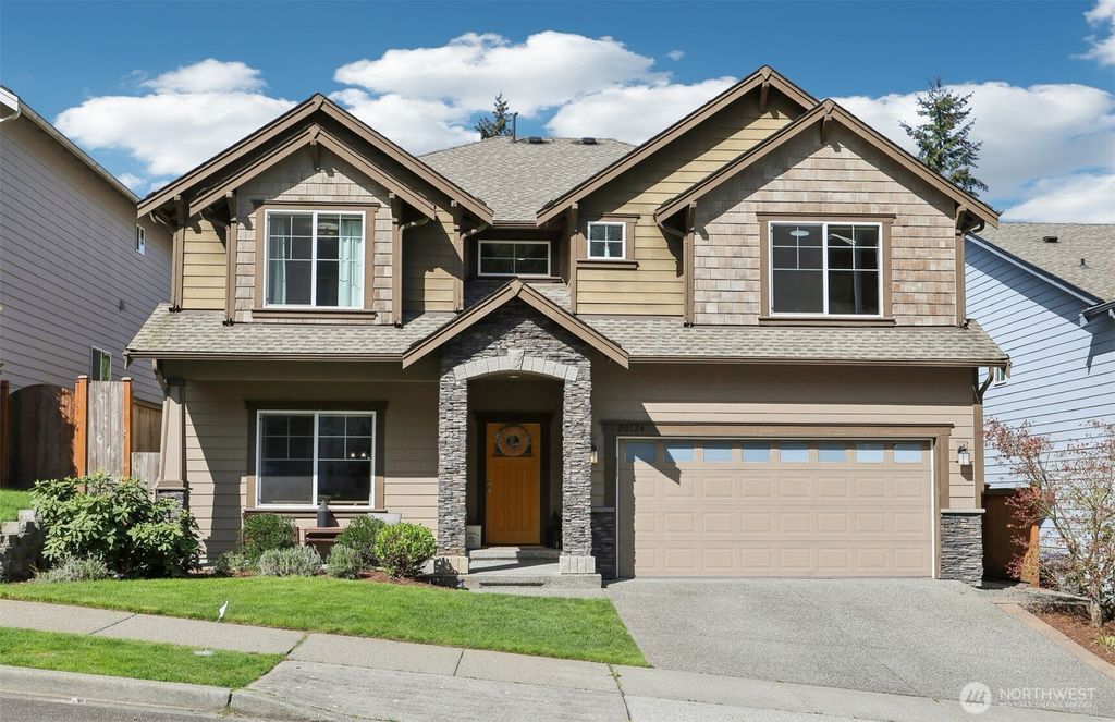 Photo of 20124 13th Avenue W, Lynnwood, WA 98036 (MLS # 2355352)