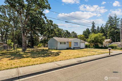Photo of 15401 Grant Avenue SW, Lakewood, WA 98498 (MLS # 2553266)