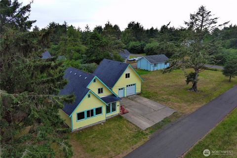 Photo of 111 Vela Street SW, Ocean Shores, WA 98569 (MLS # 2493291)