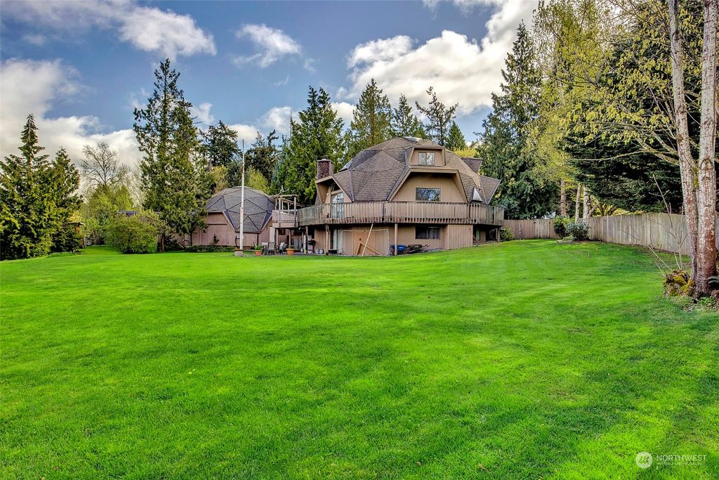 Photo of 2827 88th Avenue NE, Bellevue, WA 98004 (MLS # 2054096)