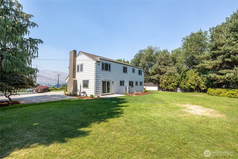 2328 Easy Street