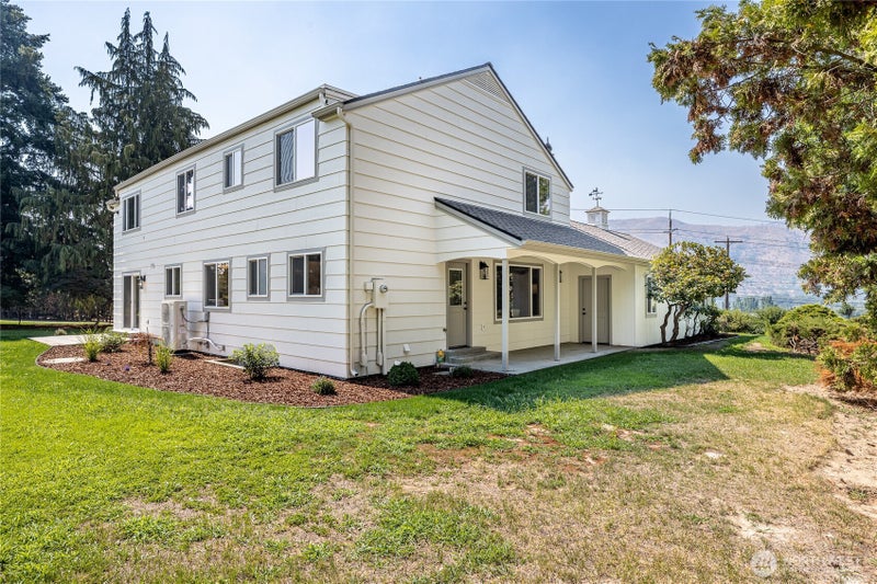 2328 Easy Street