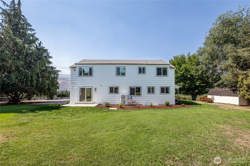 2328 Easy Street