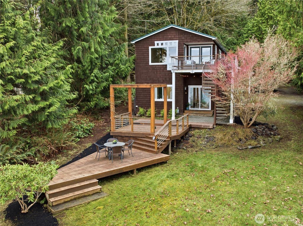 Photo of 610 Tala Shore Drive, Port Ludlow, WA 98365 (MLS # 2574590)
