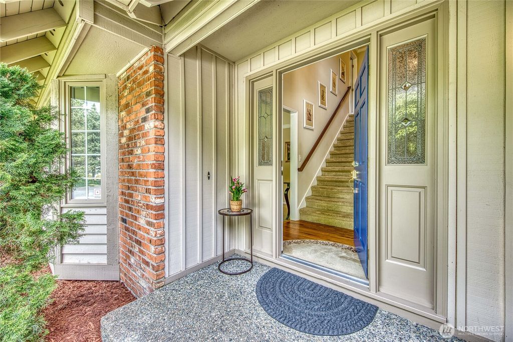 Photo of 22233 NE 23rd Street, Sammamish, WA 98074 (MLS # 2382044)