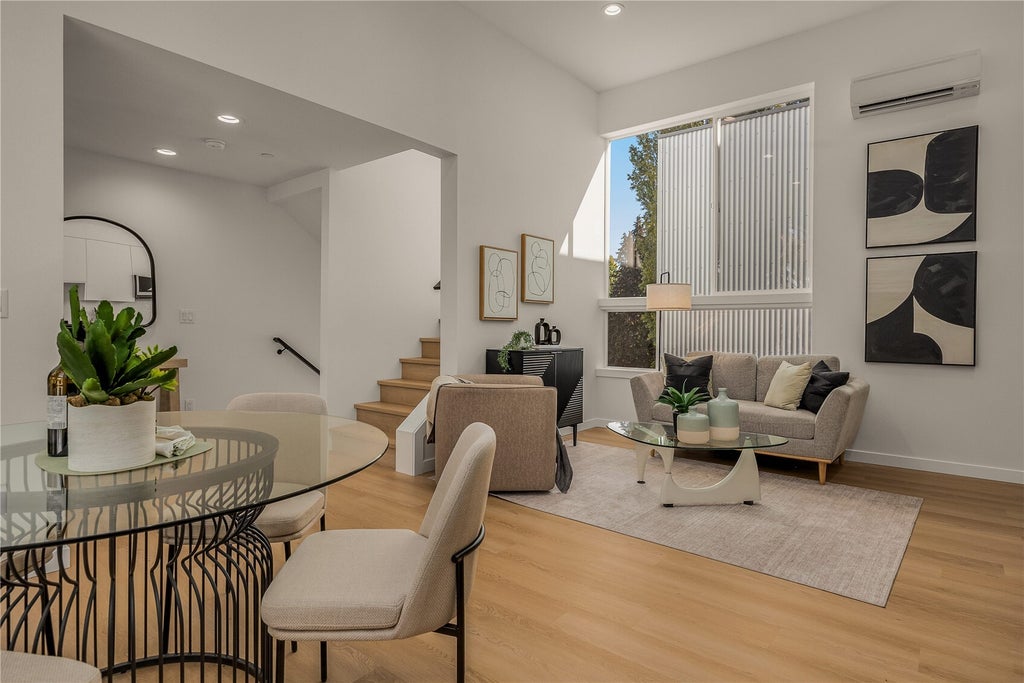 Photo of 3118 Queen Anne Avenue N, Seattle, WA 98109 (MLS # 2599138)