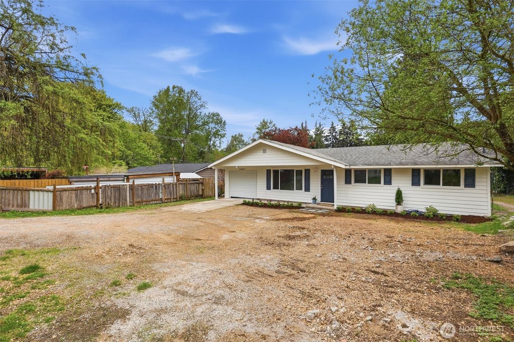 Photo of 34012 Peasley Canyon Way S, Auburn, WA 98001 (MLS # 2516089)