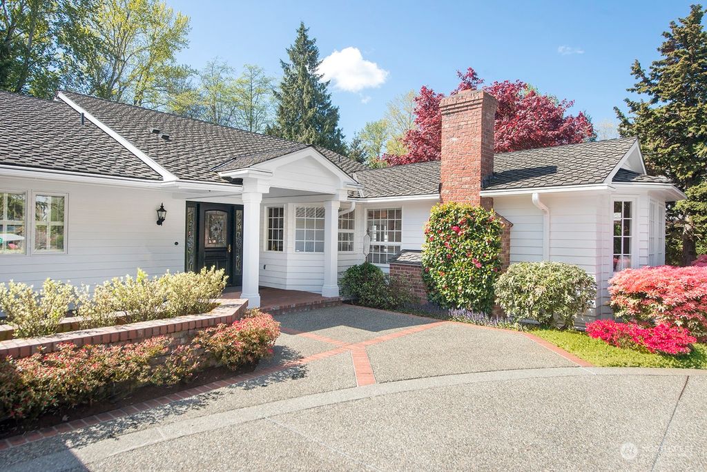 Photo of 58 Cascade Key Ky, Bellevue, WA 98006 (MLS # 2225555)