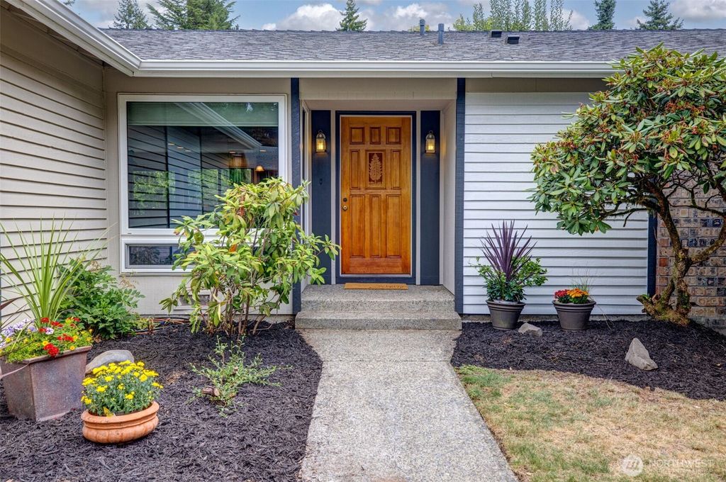 Photo of 6538 117th Avenue SE, Bellevue, WA 98006 (MLS # 2431758)