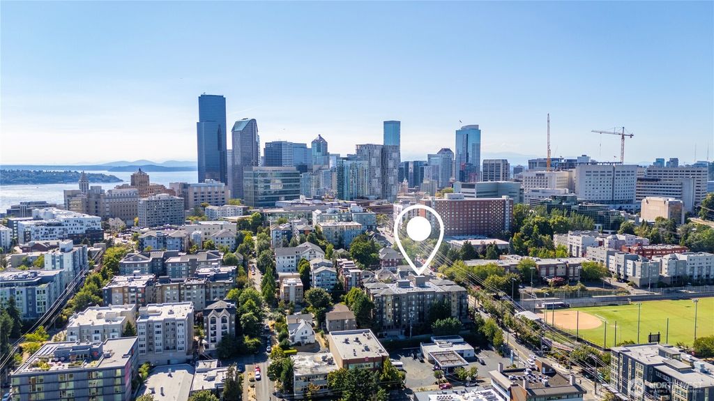 Photo of 412 11th Avenue #306, Seattle, WA 98122 (MLS # 2413749)