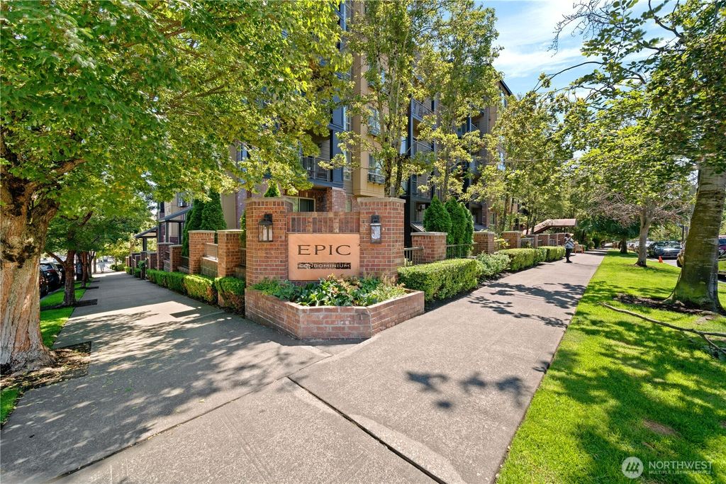 Photo of 412 11th Avenue #306, Seattle, WA 98122 (MLS # 2413749)