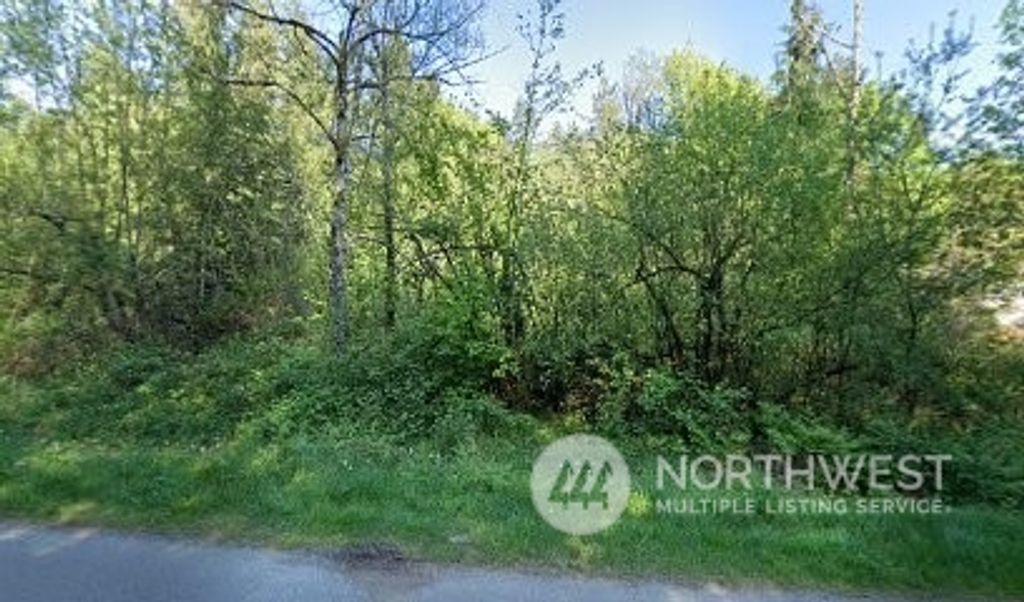 Photo of 15550 207th Place SE, Renton, WA 98059 (MLS # 2233026)