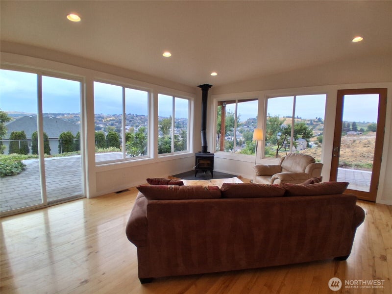 791 N 9th Street