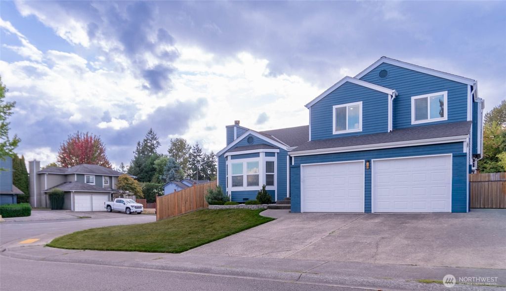 Photo of 28039 129th PL Pl SE, Kent, WA 98030 (MLS # 2436824)