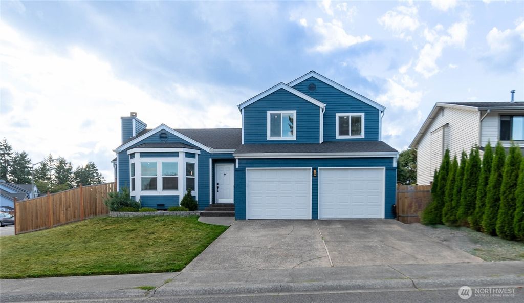 Photo of 28039 129th PL Pl SE, Kent, WA 98030 (MLS # 2436824)