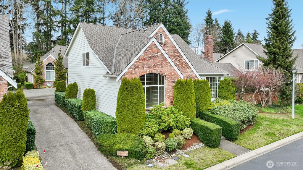 Photo of 13428 12th pl Place NE, Bellevue, WA 98005 (MLS # 2491432)