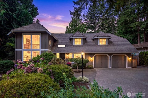 Photo of 2037 213th Avenue NE, Sammamish, WA 98074 (MLS # 2580623)