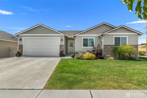 Photo of 12 Emma Drive, Wenatchee, WA 98801 (MLS # 2567495)