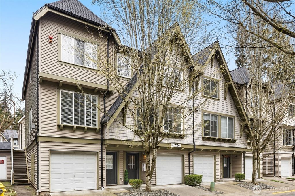 Photo of 18250 NE 96th Way #102, Redmond, WA 98052 (MLS # 2348642)