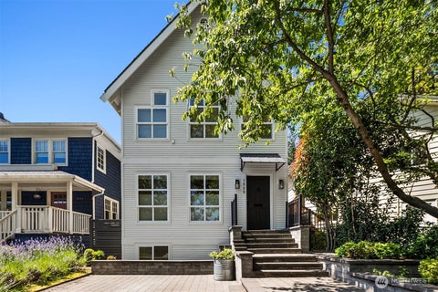 Photo of 1525 McGilvra Boulevard E, Seattle, WA 98112 (MLS # 2531660)