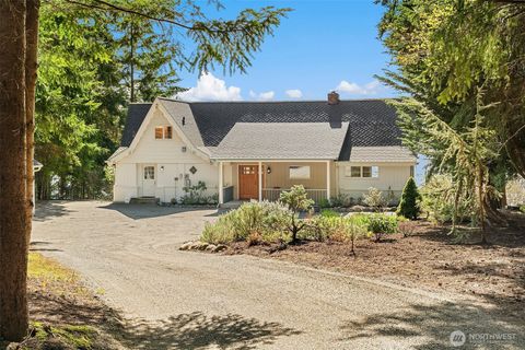 9423 SW Bayview Drive Vashon WA 98070