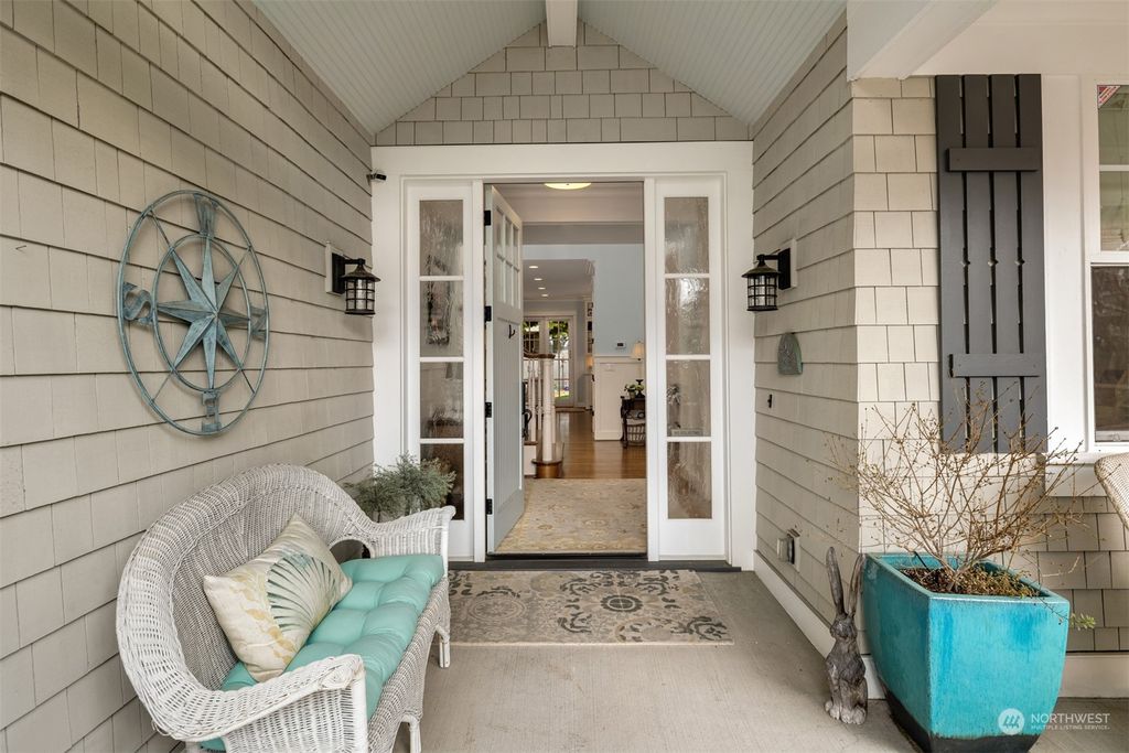 Photo of 11036 SE 30th Street, Bellevue, WA 98004 (MLS # 2031348)