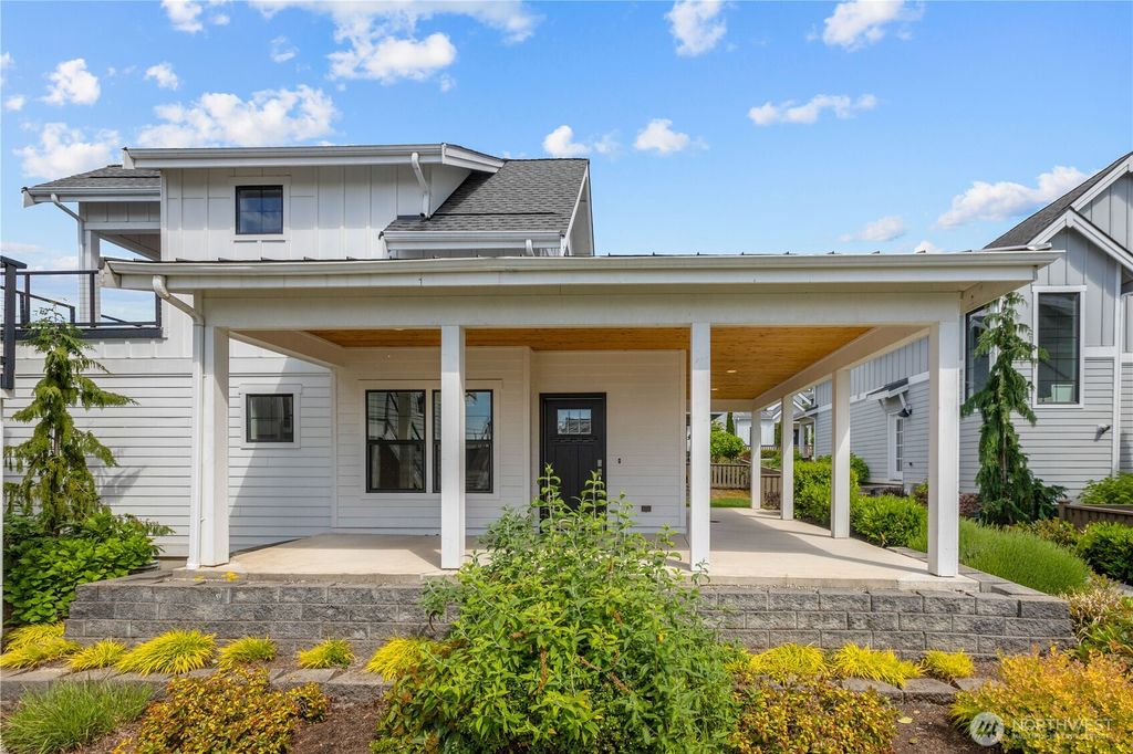 Photo of 22729 SE 14th Court, Sammamish, WA 98075 (MLS # 2528128)