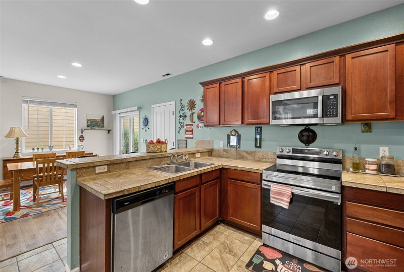 5944 Balustrade Boulevard SE