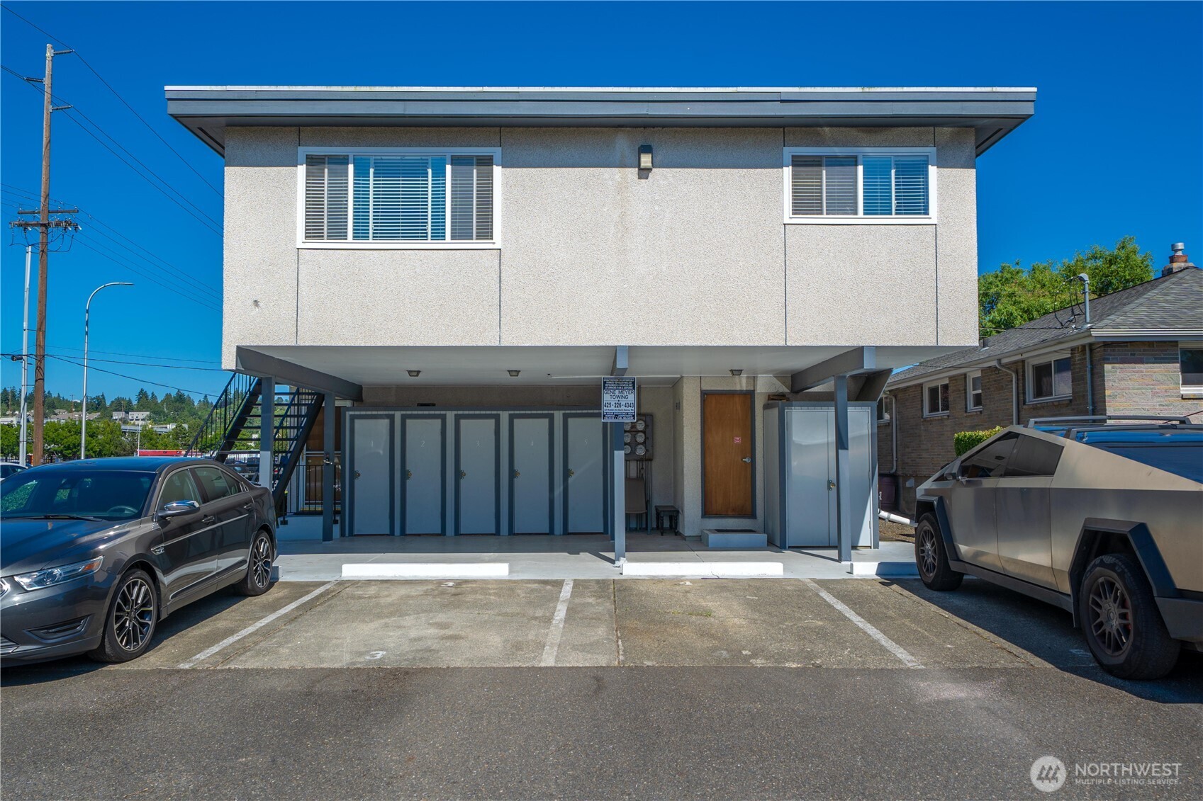 809 N 6th Street