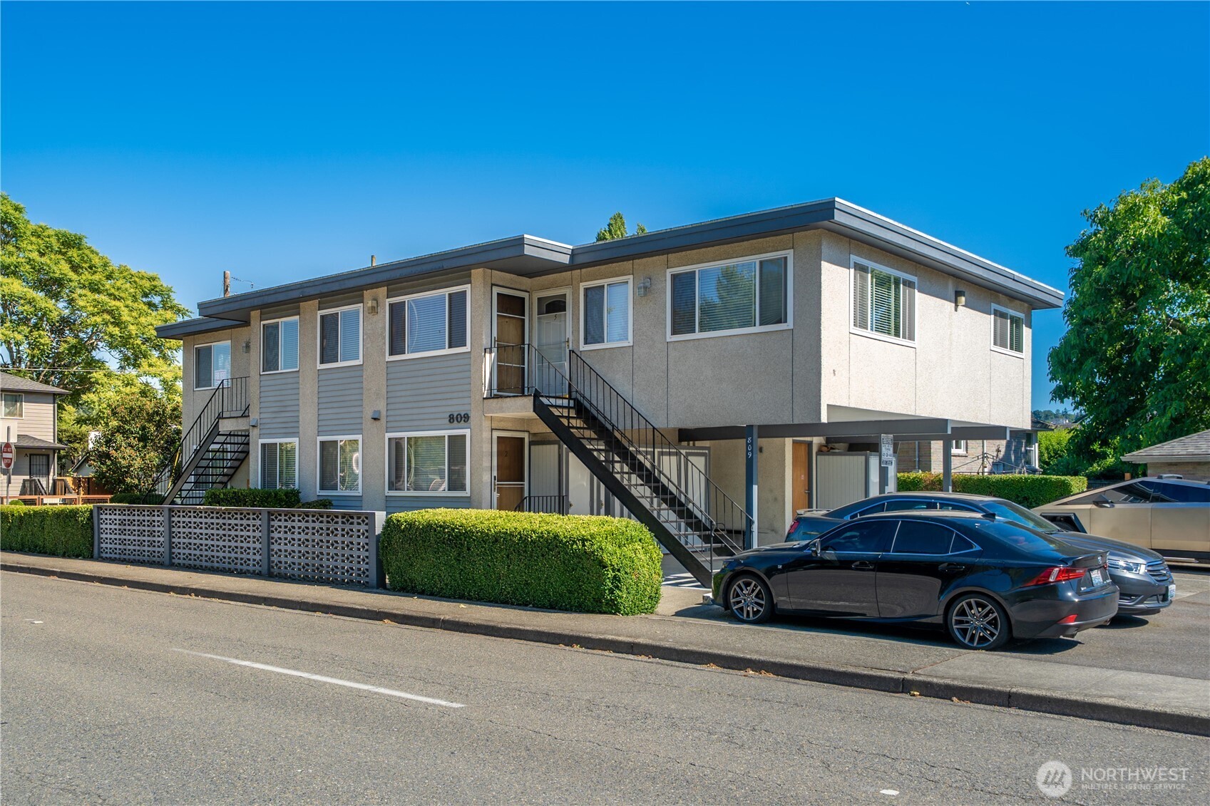 809 N 6th Street