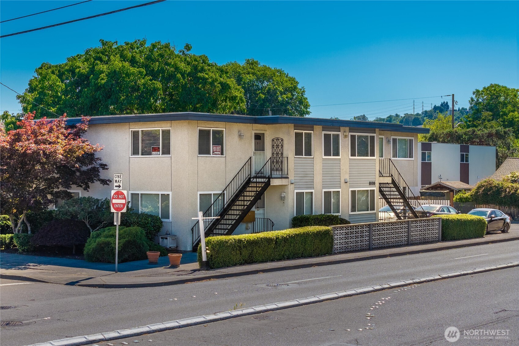 809 N 6th Street