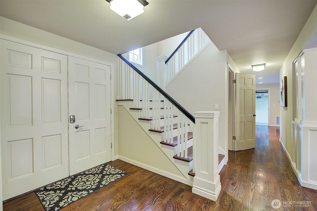 Photo of 225 131st Avenue NE, Bellevue, WA 98005 (MLS # 2526348)