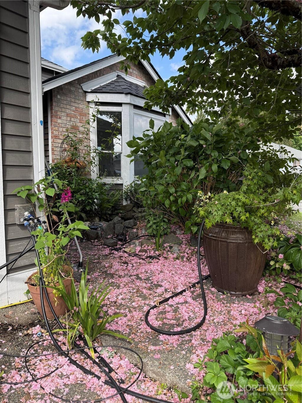 Photo of 5202 NE 18th Court, Renton, WA 98059 (MLS # 2537492)